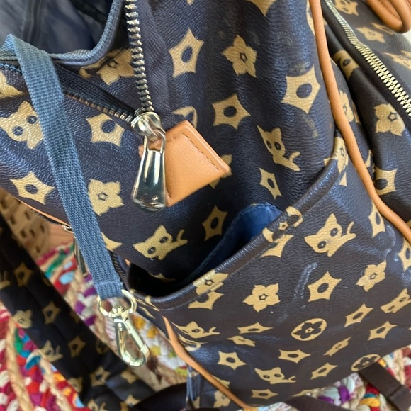 Hafmall Leather Diaper Bag - Picture 5 of 10